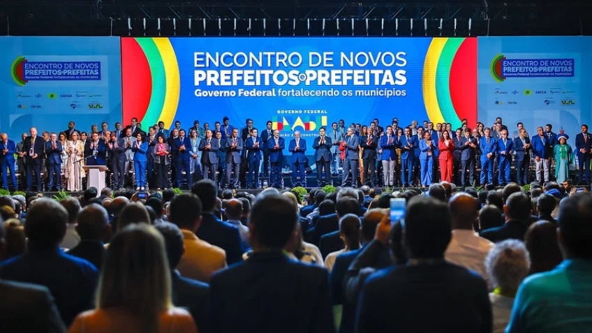 01 COLUNA CAPITAL