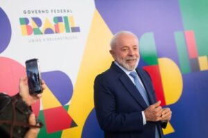 lula-300x200 Quando a parceria é sólida, os caminhos para realizações de sonhos ficam mais curtos