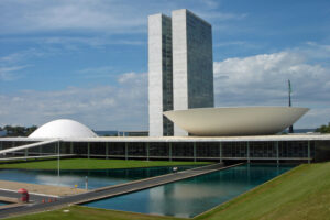 guia-de-arquitetura-de-brasilia-16-projetos-para-entender-as-escalas-da-capital-brasileira_18-300x200 INÍCIO