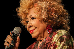 Alcione2_creditosbarbarareis-300x200 INÍCIO