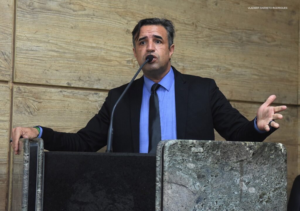 BRUNO-LAMBRETA-1024x720 COLUNA CAPITAL