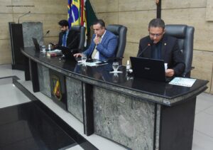 camara-300x211 INÍCIO