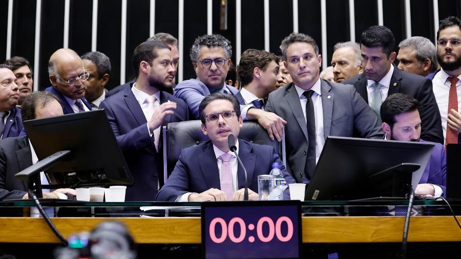motim COLUNA CAPITAL