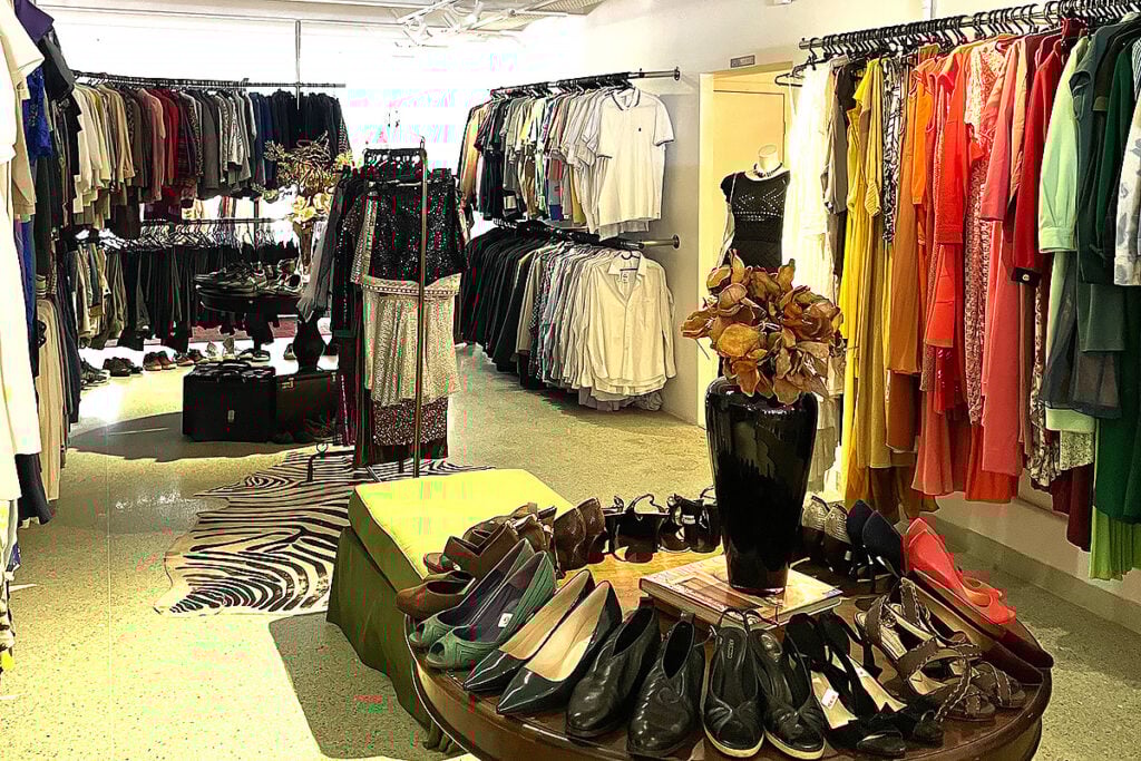 d83686e1-429d-4d3c-8de7-52ee5bc44187 CAPITAL FASHION