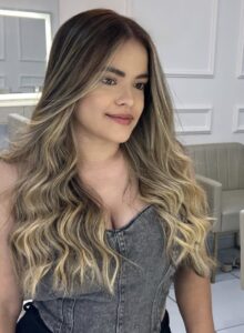 1004549392-220x300 INÍCIO