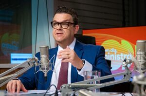 247dfbb3-08e7-4d4f-a433-15af7474af55-300x197 INÍCIO