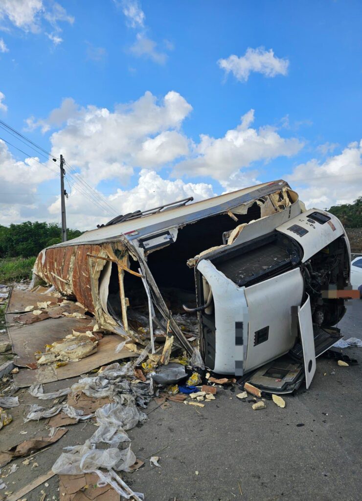 ea133002-47ff-4330-bef5-536bb8f2473f-740x1024 INÍCIO