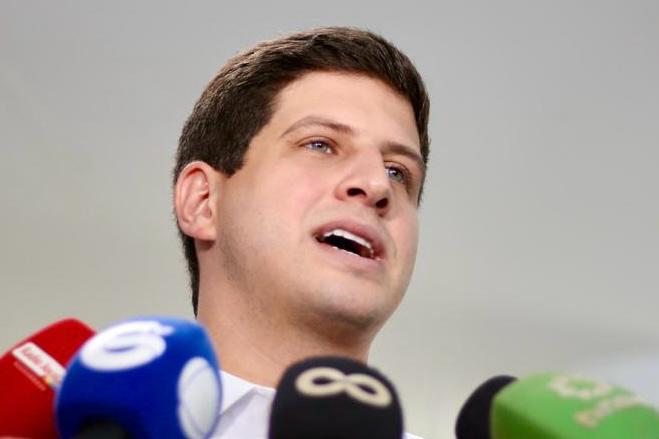 90312057-b7a1-4f86-adc3-b61aa2c18f4c COLUNA CAPITAL