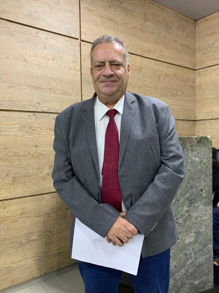 d7fb8a08-e15c-4f5b-9e6a-3e861a5e480b-768x1024 INÍCIO