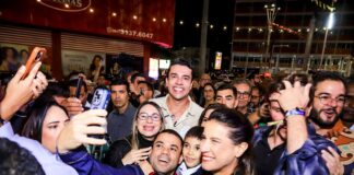 Apoio popular a Raquel Lyra e Rodrigo Pinheiro engole protesto da oposição na abertura do São João