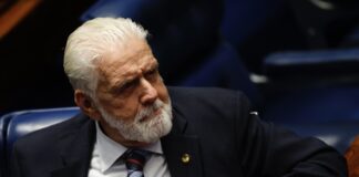 Líder do governo Lula, Jaques Wagner é alvo da PF em caso do Banco Master
