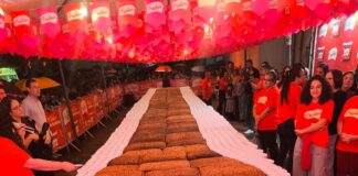 Comidas Gigantes movimentam noite de sábado em bairros caruaruenses