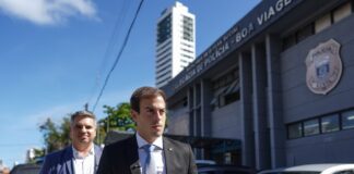 Vereador do Recife registra boletim de ocorrência após desentendimento com prefeito durante evento em São José do Belmonte