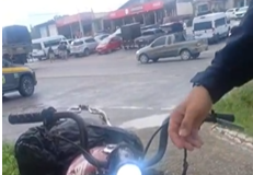 Moto com licenciamento atrasado há 20 anos é recolhida pela PRF em Caruaru