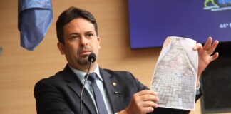 FELIPE ALECRIM DENUNCIA OBRA DE R$ 1 MILHÃO INACABADA E QUESTIONA EXECUÇÃO DO PROGRAMA CALÇADA LEGAL NO RECIFE