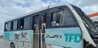 Acidente entre caminhão e ônibus de TFD deixa seis feridos na BR-232, em Belo Jardim