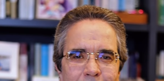 Maurício Rands critica postura de Flávio Bolsonaro e questiona comportamento do candidato à Presidência