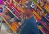 Ladrão é flagrado roubando produtos em supermercado no bairro José Liberato, em Caruaru; VEJA VÍDEO
