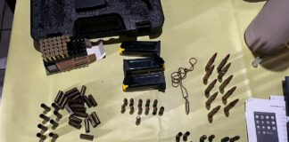 Fuzil furtado de depósito do Exército é encontrado desmontado em mochilas no Recife; VEJA VÍDEO